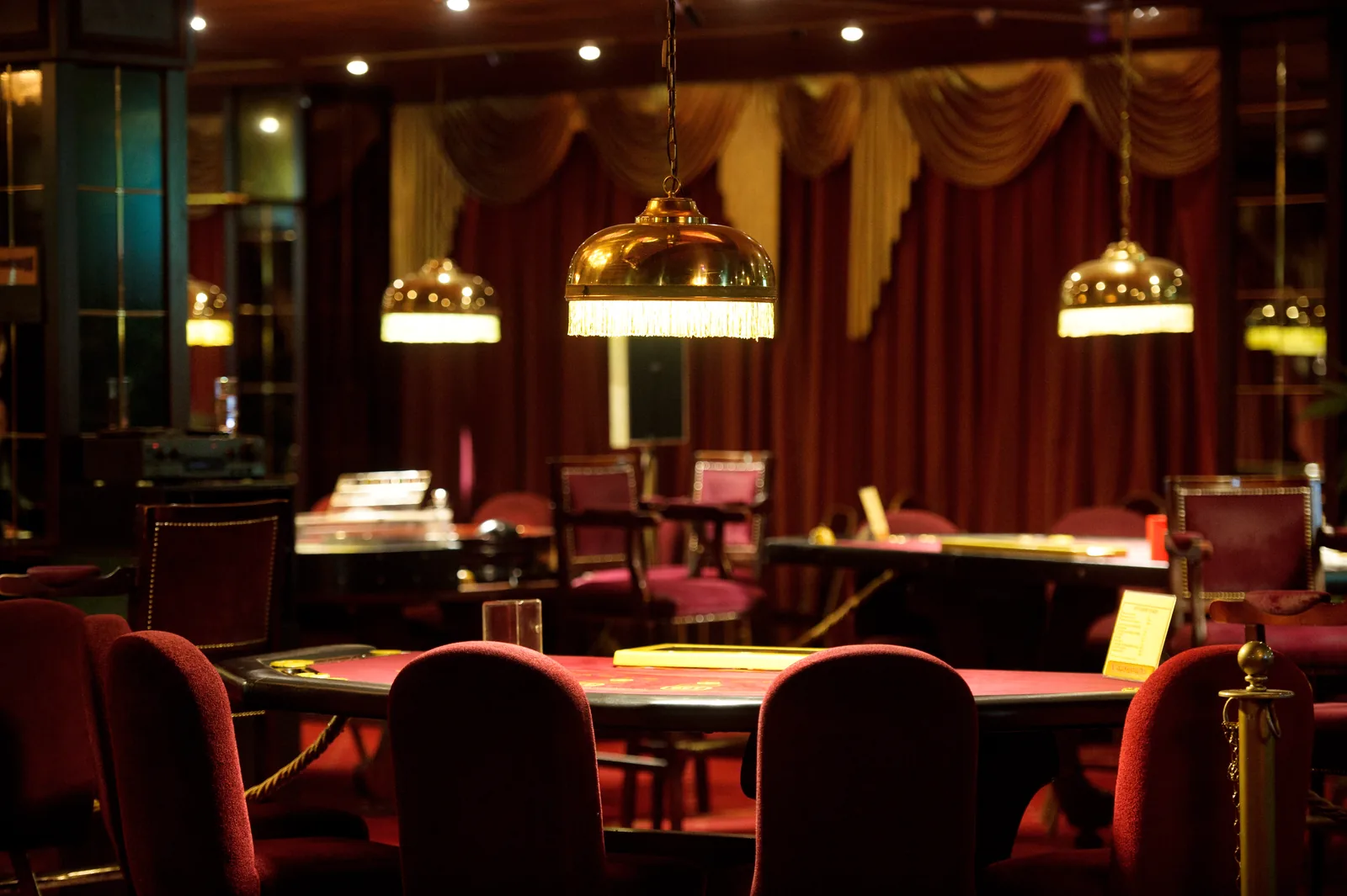 Elegant ingericht casino-interieur