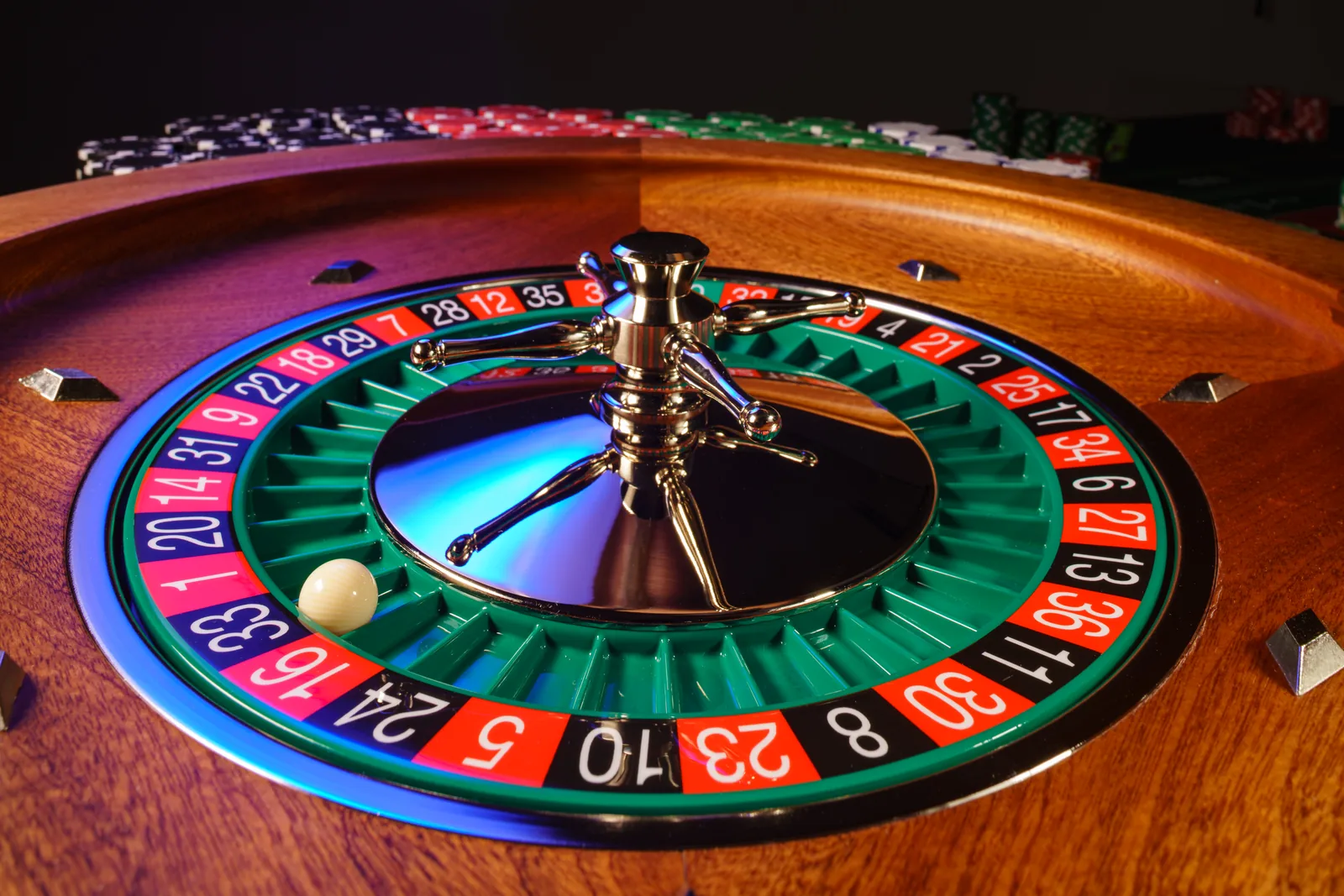 Close-up van een roulettetafel in een casino